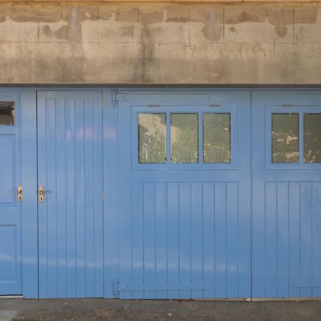 The Blue Door Apartment Bath Phòng bức ảnh