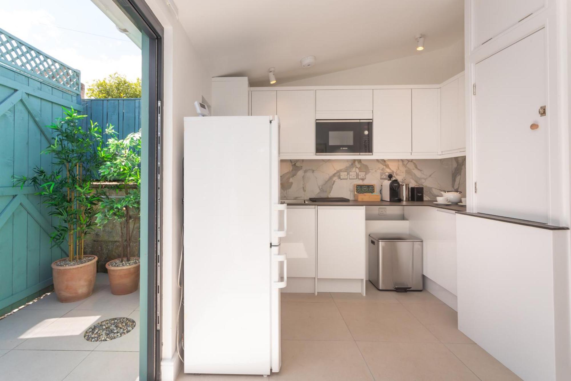 The Blue Door Apartment Bath Phòng bức ảnh